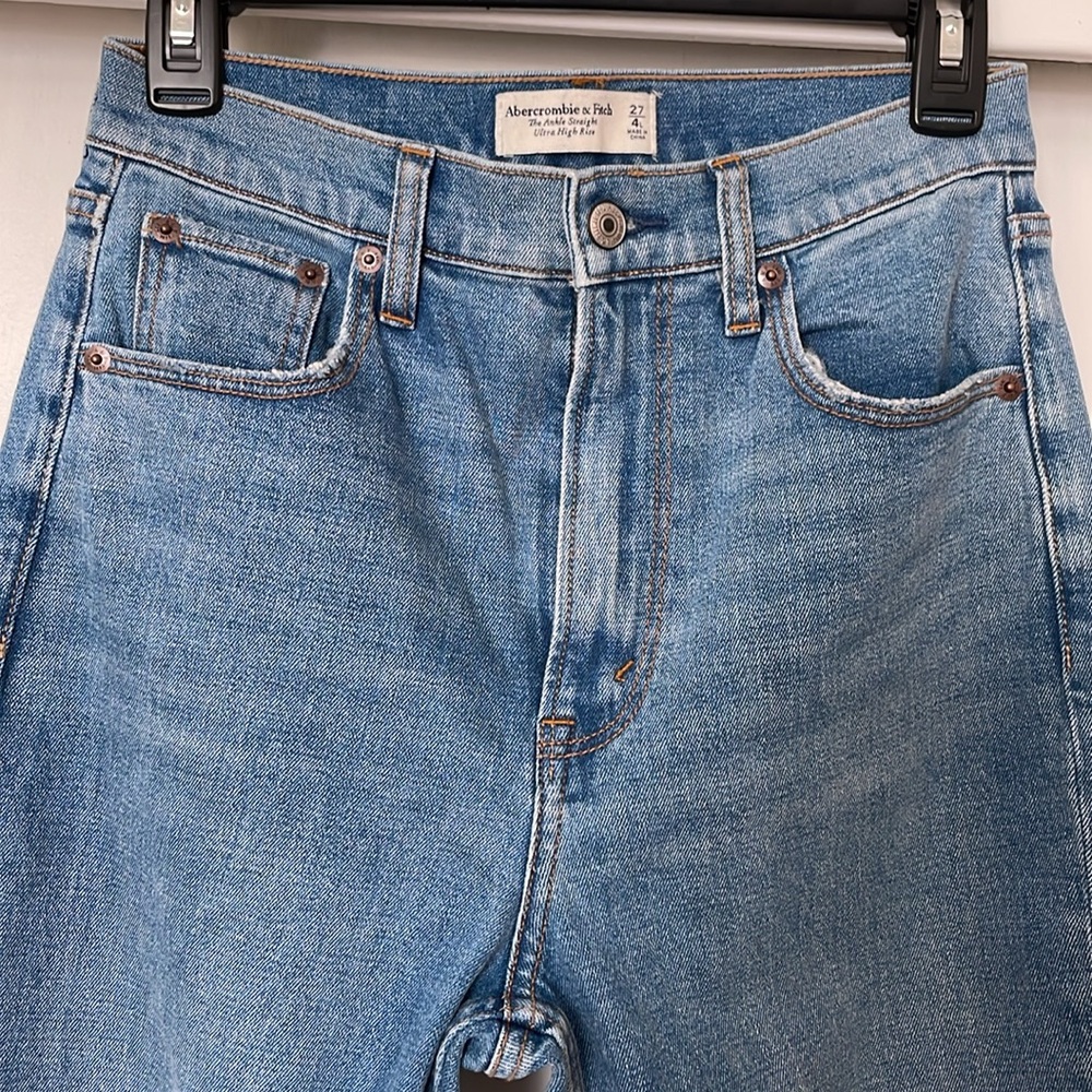 Abercrombie ankle straight ultra high rise